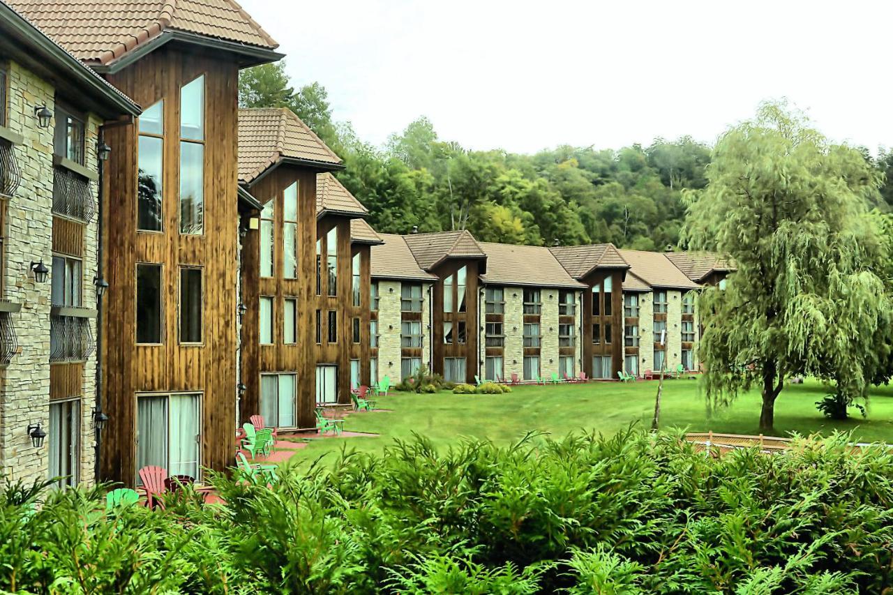 Hotel Et Centre De Villegiature Lac Carling Grenville-Sur-La-Rouge Exterior foto